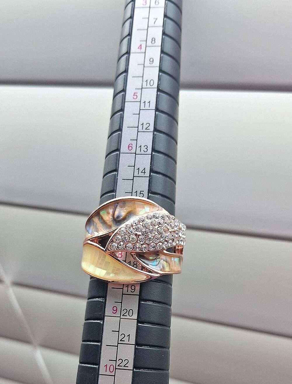 Rose Gold Real Abalone & Shell With Glass Rhinestone Size 7.5 - Picture 7 of 7